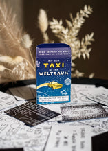 Lade das Bild in den Galerie-Viewer, Mit dem Taxi in den Weltraum – inkl. vorfrankierter Postkarte – 52+ Fragen für das beste Gespräch seit Langem
